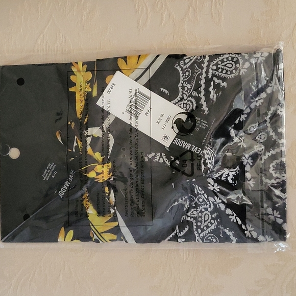 Steve Madden 2-Pk. Printed Bandanas - Picture 3 of 3